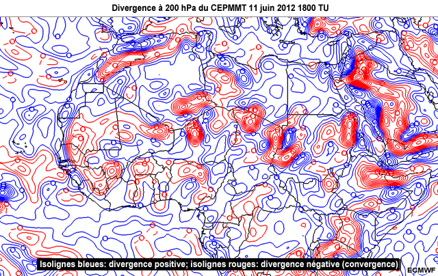 Cartes de divergence 200 hPa du CEPMMT au-dessus d�une partie de l'Afrique de 18 TU le 11 juin � 06 TU le 12 juin 2012.