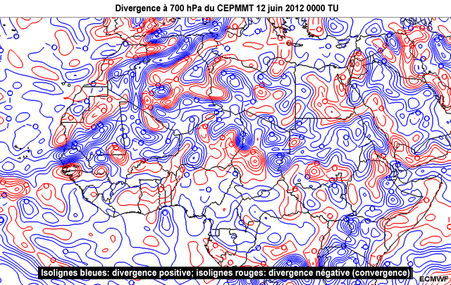 Cartes de divergence � 700 hPa du CEPMMT au-dessus d�une partie de l'Afrique de 18 TU le 11 juin � 06 TU le 12 juin 2012