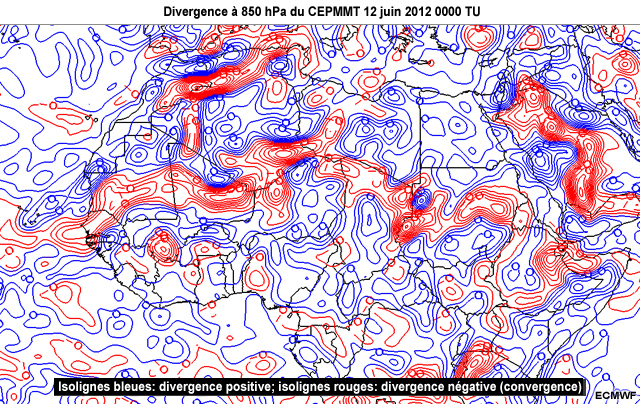 Cartes de divergence � 850 hPa du CEPMMT au-dessus d�une partie de l'Afrique de 18 TU le 11 juin � 06 TU le 12 juin 2012