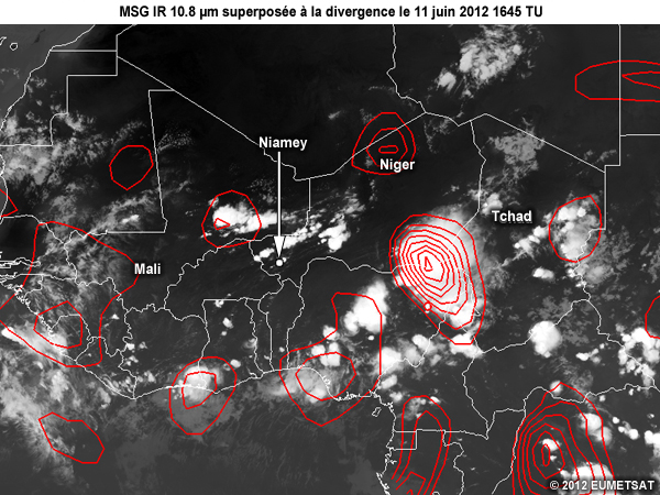 Image IR 10,8 microm�tres de MSG, superpos�e � la divergence, de 1645 � 1945 TU le 11 juin 2012, au-dessus d�une partie de l'Afrique.