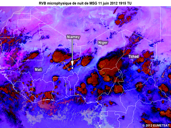 Animation des images de la RVB microphysique de nuit de MSG toutes les 15 minutes de 17 � 20 TU le 11 juin 2012 au-dessus d�une partie de l'Afrique