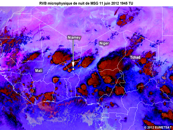 Animation des images de la RVB microphysique de nuit de MSG toutes les 15 minutes de 17 � 20 TU le 11 juin 2012 au-dessus d�une partie de l'Afrique