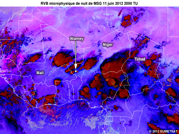 Animation des images de la RVB microphysique de nuit de MSG toutes les 15 minutes de 17 � 20 TU le 11 juin 2012 au-dessus d�une partie de l'Afrique