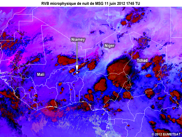 Animation des images de la RVB microphysique de nuit de MSG toutes les 15 minutes de 17 � 20 TU le 11 juin 2012 au-dessus d�une partie de l'Afrique
