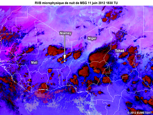 Animation des images de la RVB microphysique de nuit de MSG toutes les 15 minutes de 17 � 20 TU le 11 juin 2012 au-dessus d�une partie de l'Afrique